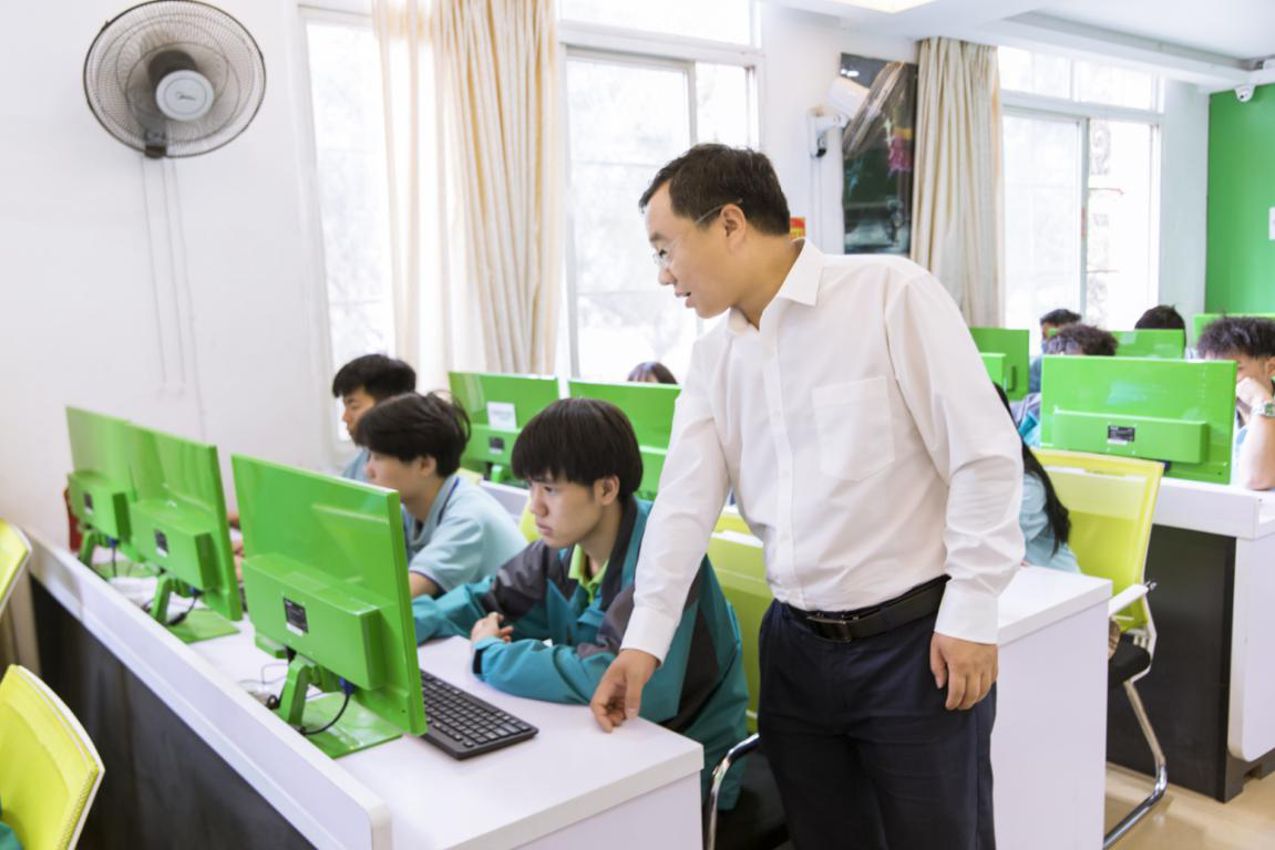 <a href=http://njxh.cn target=_blank class=infotextkey>專業(yè)</a>榜樣 | 砥礪前行 時代風向！