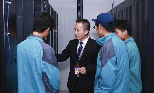 想學(xué)Linux，應(yīng)該怎么學(xué)？