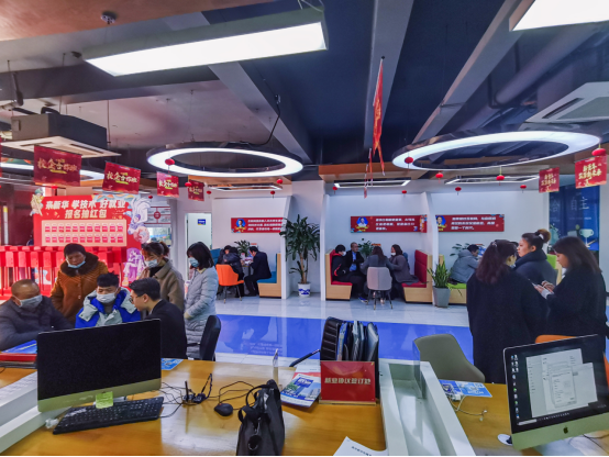 南京新華電腦專修學(xué)院330校園專場咨詢?nèi)栈顒映晒εe辦！