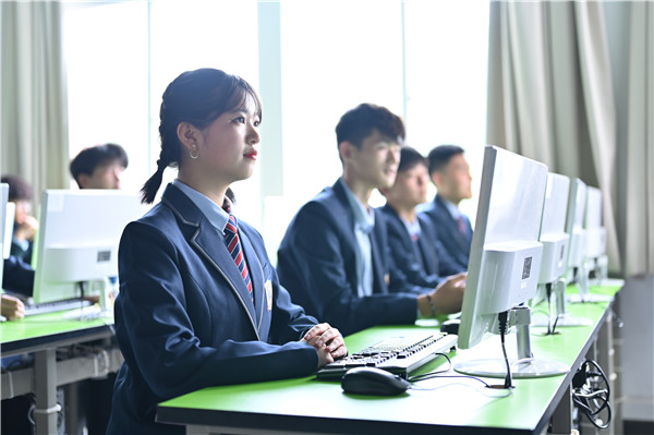 如何高水平薪資就業(yè)？這有一本新華秘籍！