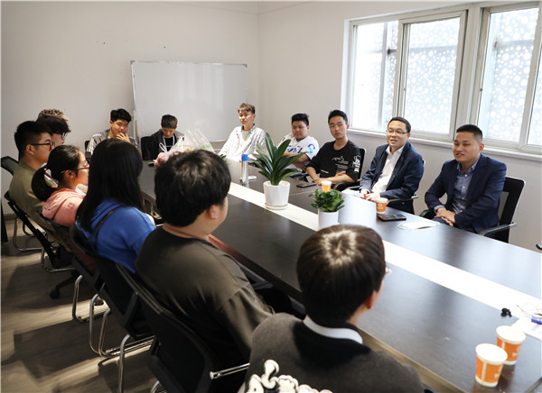 暖心回訪見證成長，愛與責(zé)任一路相隨