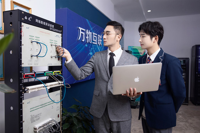 就業(yè)寒潮來襲，新華這類人才卻被市場熱搶！