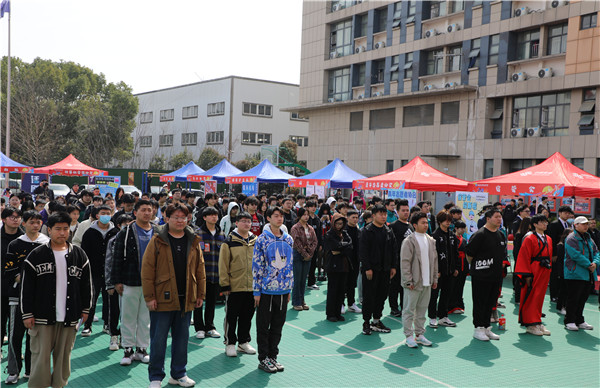 追光有“你”，歡迎“新”上人 南京新華電腦專修學(xué)校2024年春季社團(tuán)招新大會(huì)順利收官