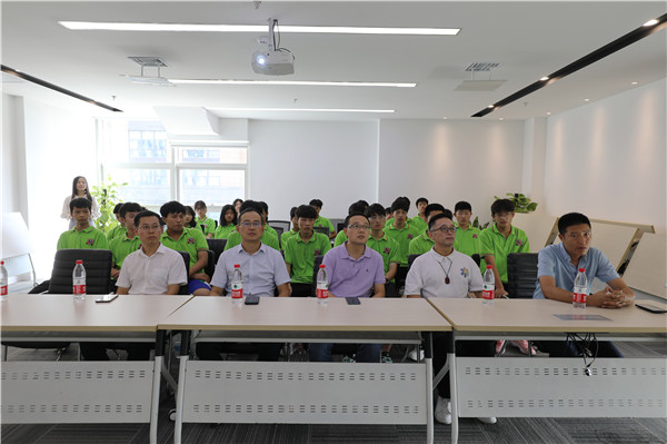 企業(yè)大咖講座|雛鷹展翅，智領(lǐng)未來