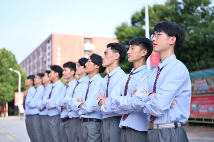 職業(yè)教育托舉新希望，如何選擇一所好學(xué)校？