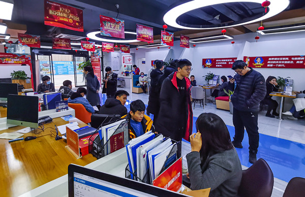 為什么總勸你來校實(shí)地考察？好學(xué)校不怕比較！