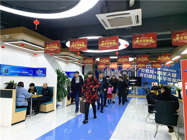 年前擇校，為啥家長都來南京新華實地考察？